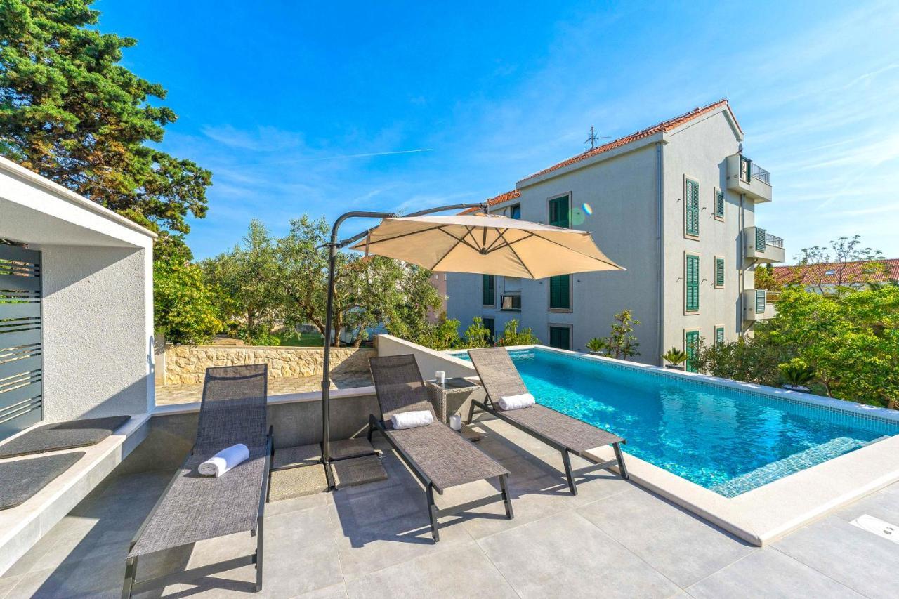 Summer Breeze Pool Apartments Novalja Bagian luar foto