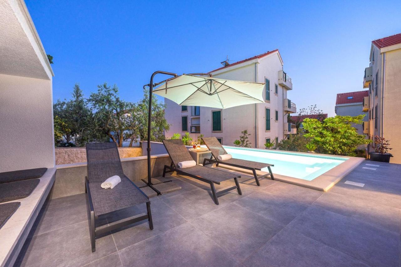 Summer Breeze Pool Apartments Novalja Bagian luar foto