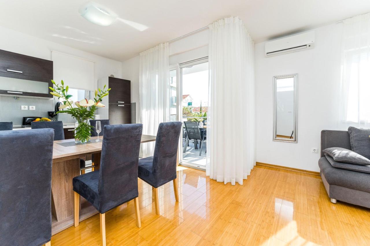 Summer Breeze Pool Apartments Novalja Bagian luar foto